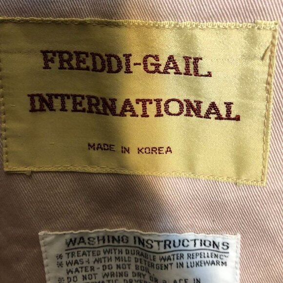 Freddi Gail Woman's Trench Coat Size 7 Double-Breasted Beige Collared Travel - Picture 3 of 13